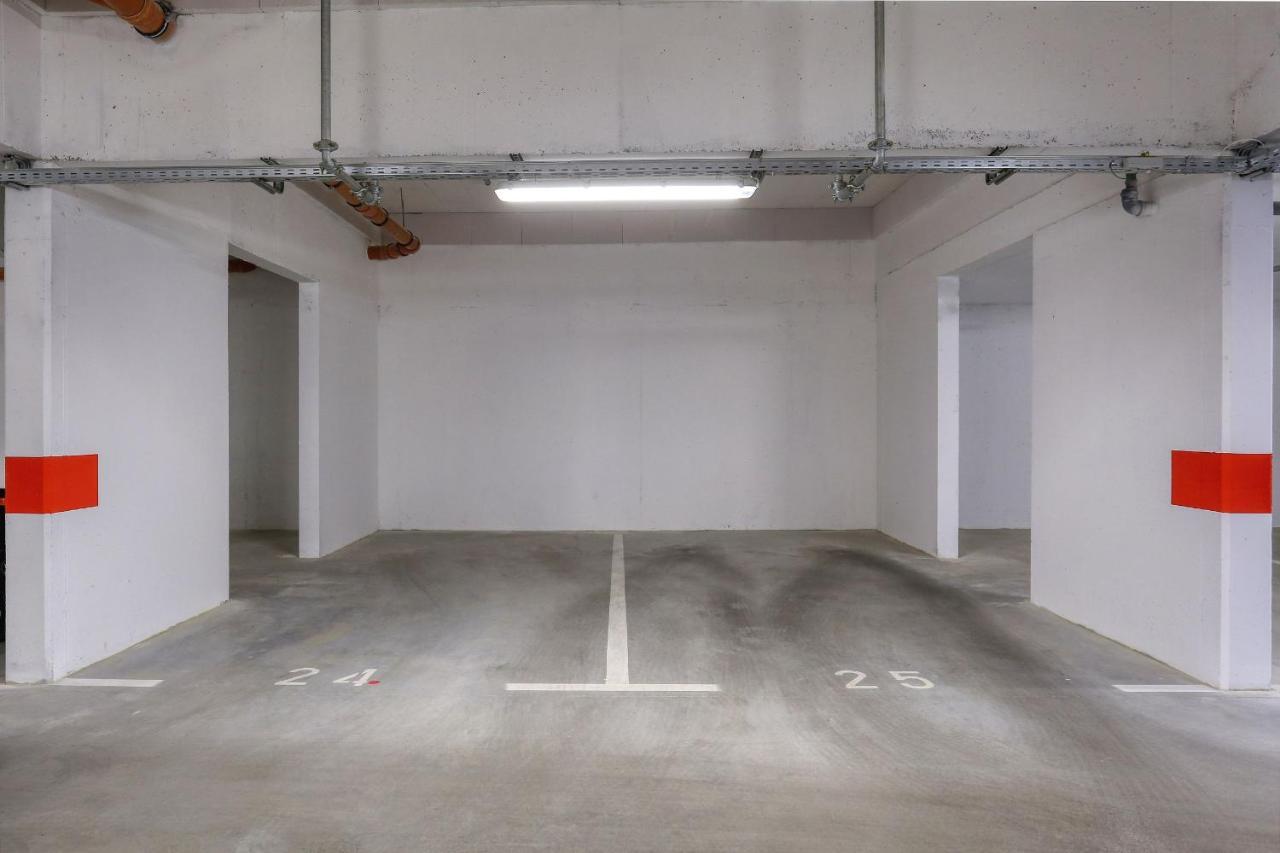 Apartamento Barbara With Private Parking In The Garage Zadar Exterior foto